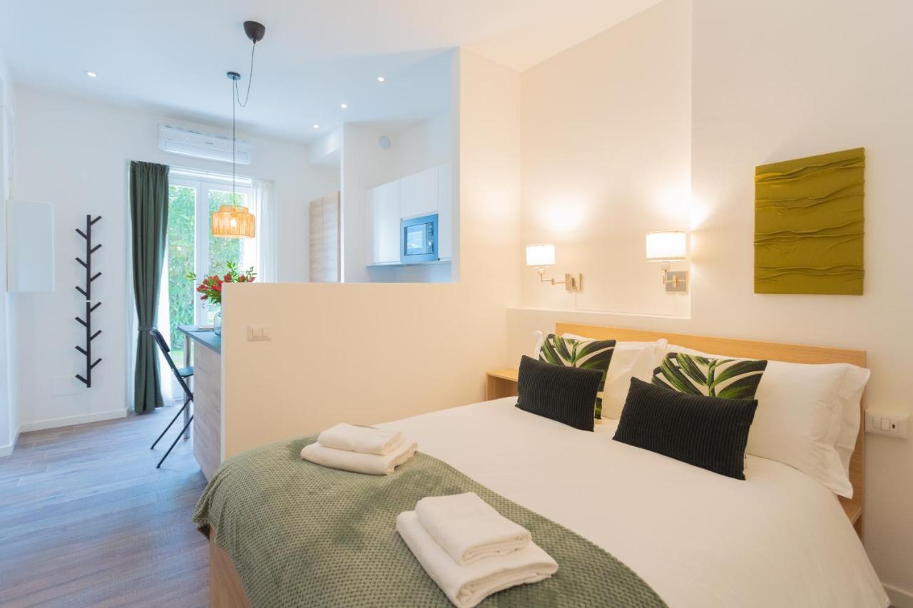Enchanted Como Lake - Tremezzo Apartments By Rent All Como Экстерьер фото