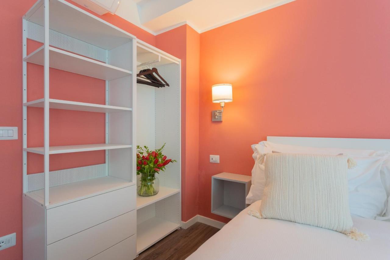 Enchanted Como Lake - Tremezzo Apartments By Rent All Como Экстерьер фото