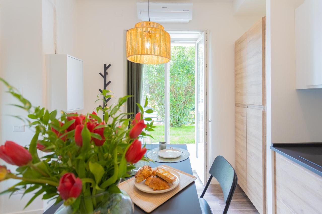 Enchanted Como Lake - Tremezzo Apartments By Rent All Como Экстерьер фото