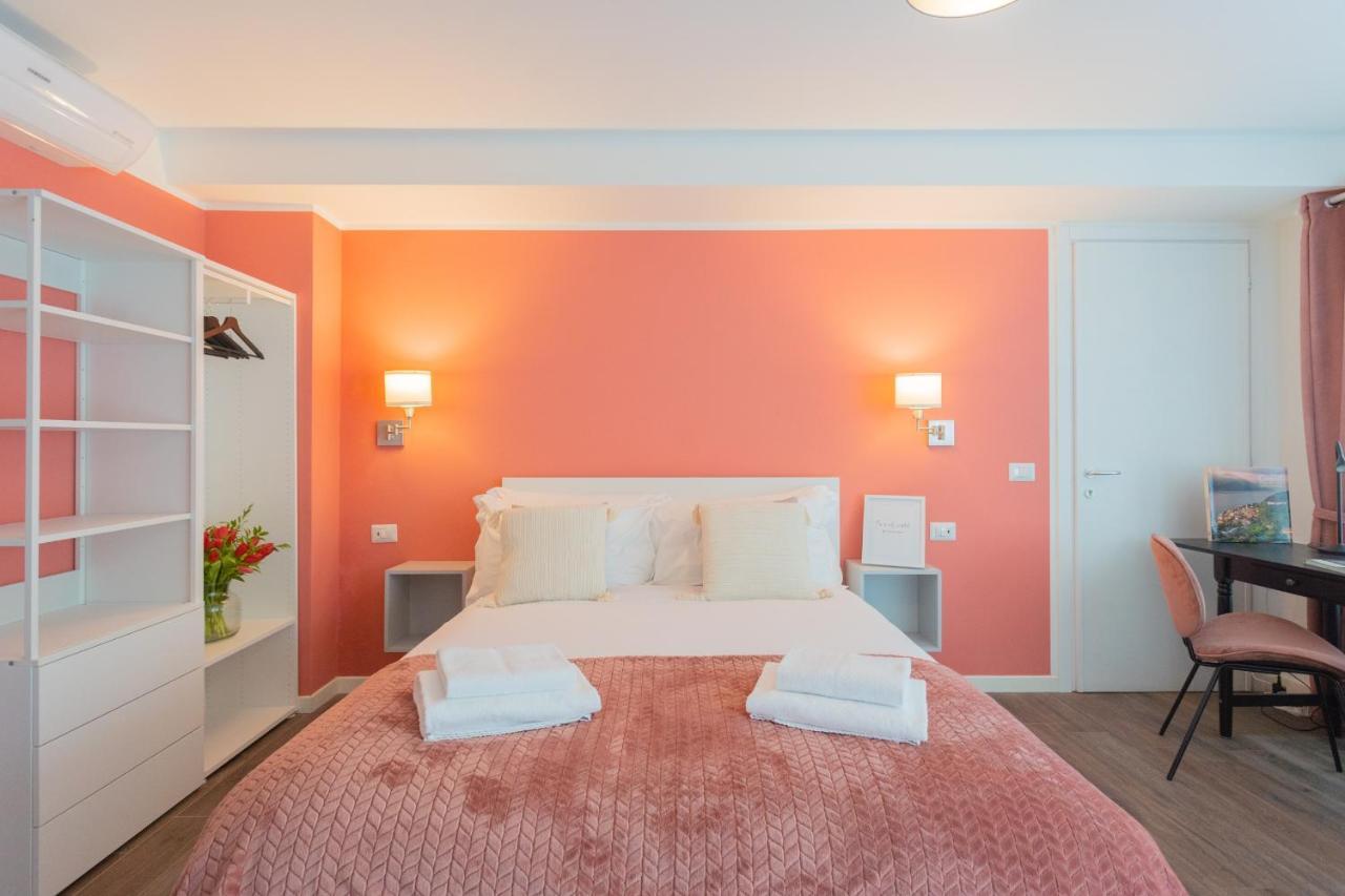 Enchanted Como Lake - Tremezzo Apartments By Rent All Como Экстерьер фото