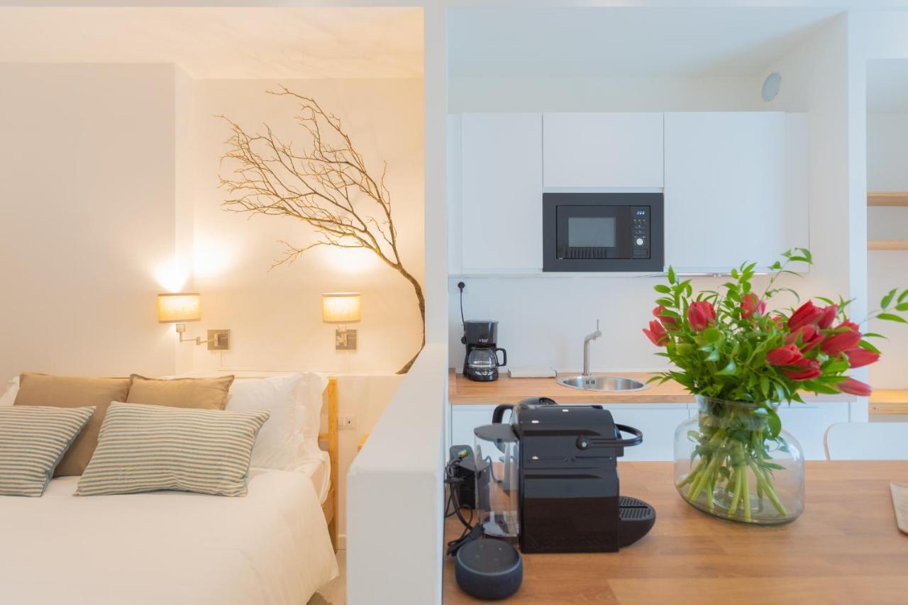 Enchanted Como Lake - Tremezzo Apartments By Rent All Como Экстерьер фото