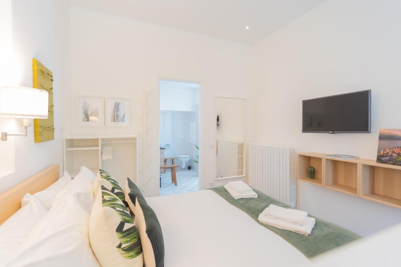 Enchanted Como Lake - Tremezzo Apartments By Rent All Como Экстерьер фото