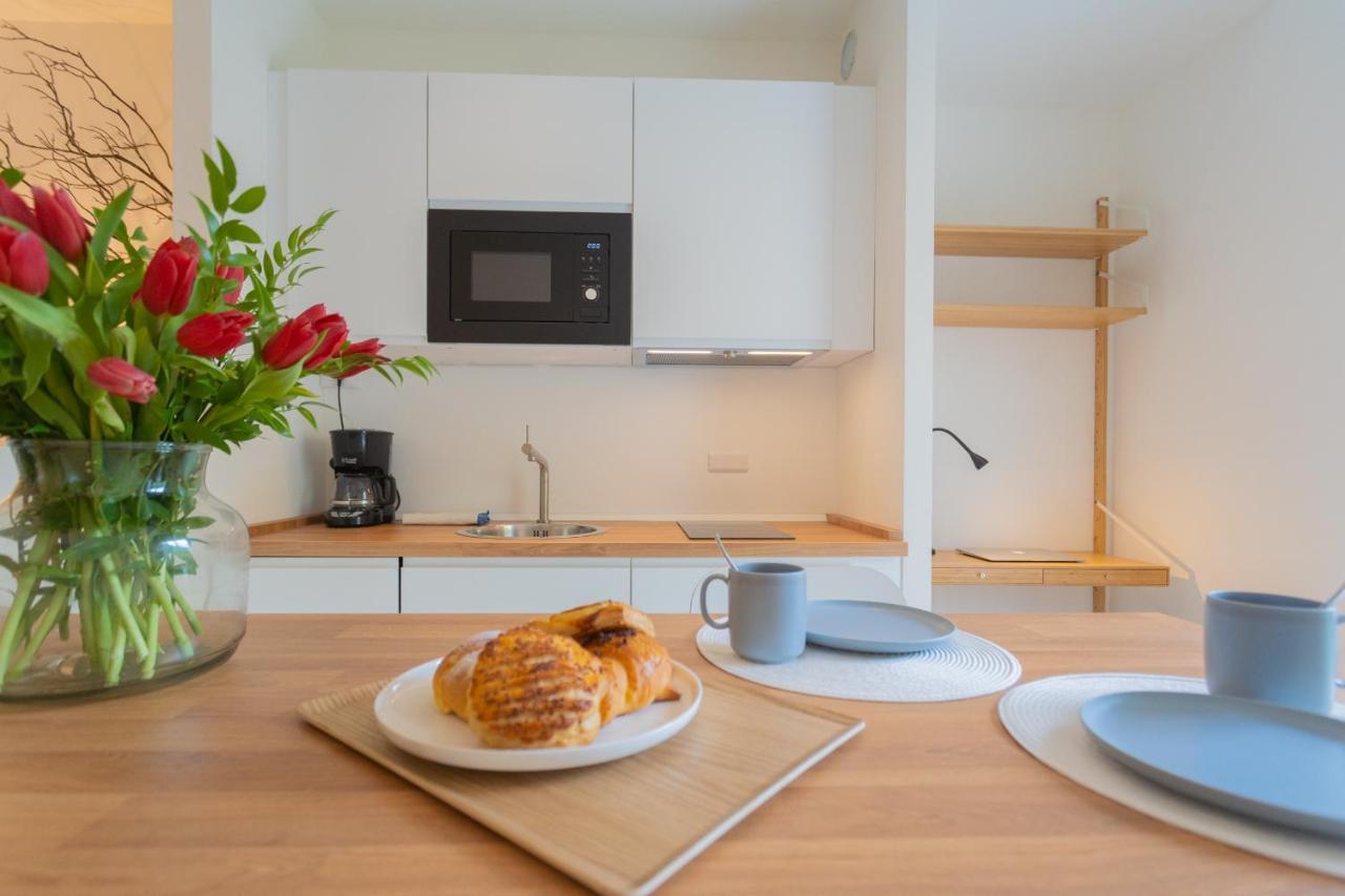 Enchanted Como Lake - Tremezzo Apartments By Rent All Como Экстерьер фото